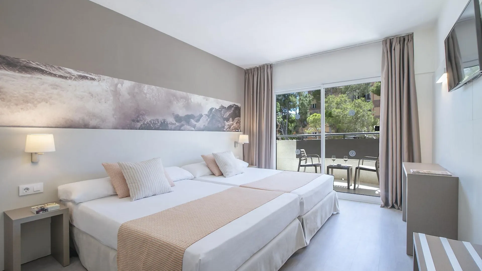 Hotel Salou Sunset By Pierre & Vacances Spain